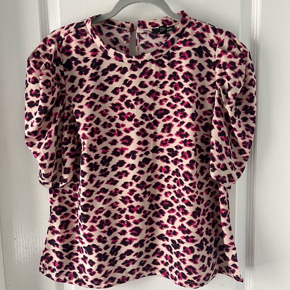 NWT Aqua Top